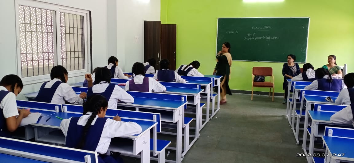 RaipurSmartCity's tweet photo. #Clean_Air_for_Blue_Sky #InternationalDay #eassywriting #ClimateChange
प्रकृति श्रृंगार में मेरी भूमिका विषय पर जे.आर. दानी उत्कृष्ट कन्या शाला की छात्राओं ने लिखा निबंध, रायपुर नगर निगम और जे.आर. दानी स्कूल का संयुक्त आयोजन।
@RaipurDist @SchoolEduCgGov @EduMinOfIndia @moefcc https://t.co/SLUcvvG3mZ
