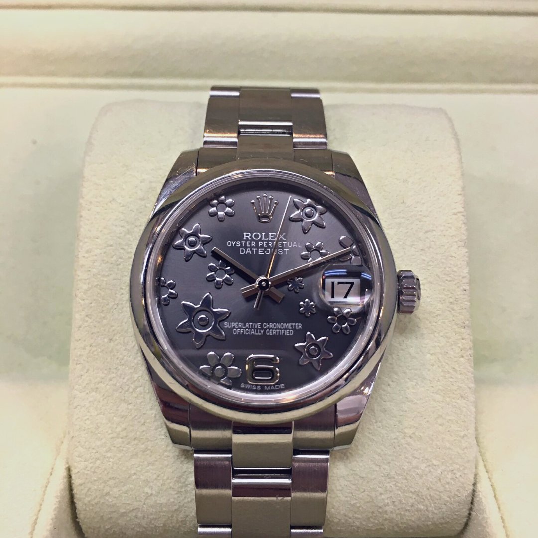 HappyPrice13's tweet photo. Sweet dial ? 
-
🛫Worldwide shipping
💌DM us for more details
------
#Watch #Wholesale #Rolex #luxurywatch #WatchWholesale #watchcollector #dailywatch #watchoftheday #luxurylifestyle https://t.co/2VPf1MmHrh