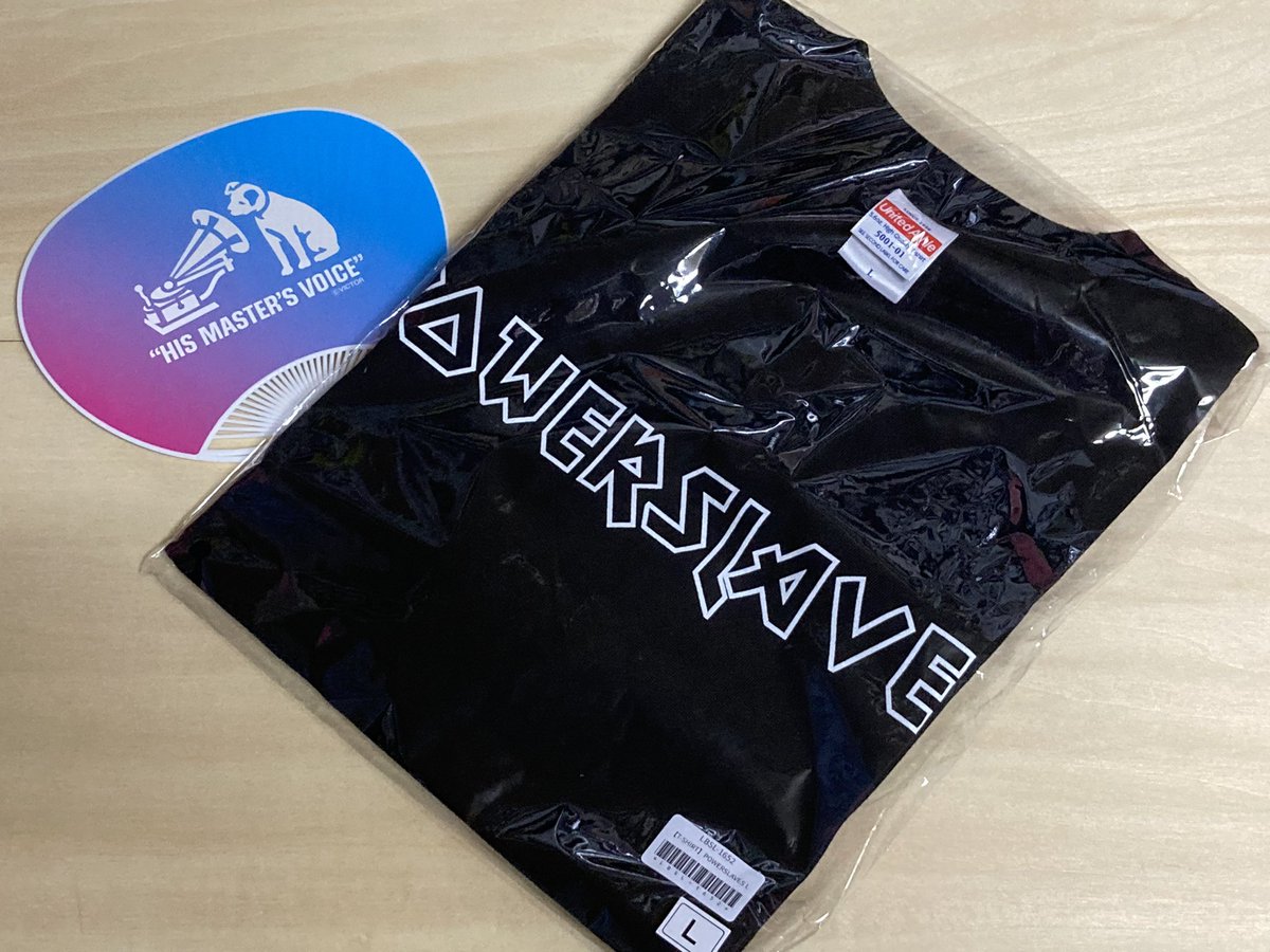 pundaricaster's tweet photo. #LOVEBITES🐺✨❤️💙💛💚
#Powerslaves
Tシャツ
先程、受け取りました🤘
ニッパーくん団扇と共に https://t.co/aZItTjX9RG