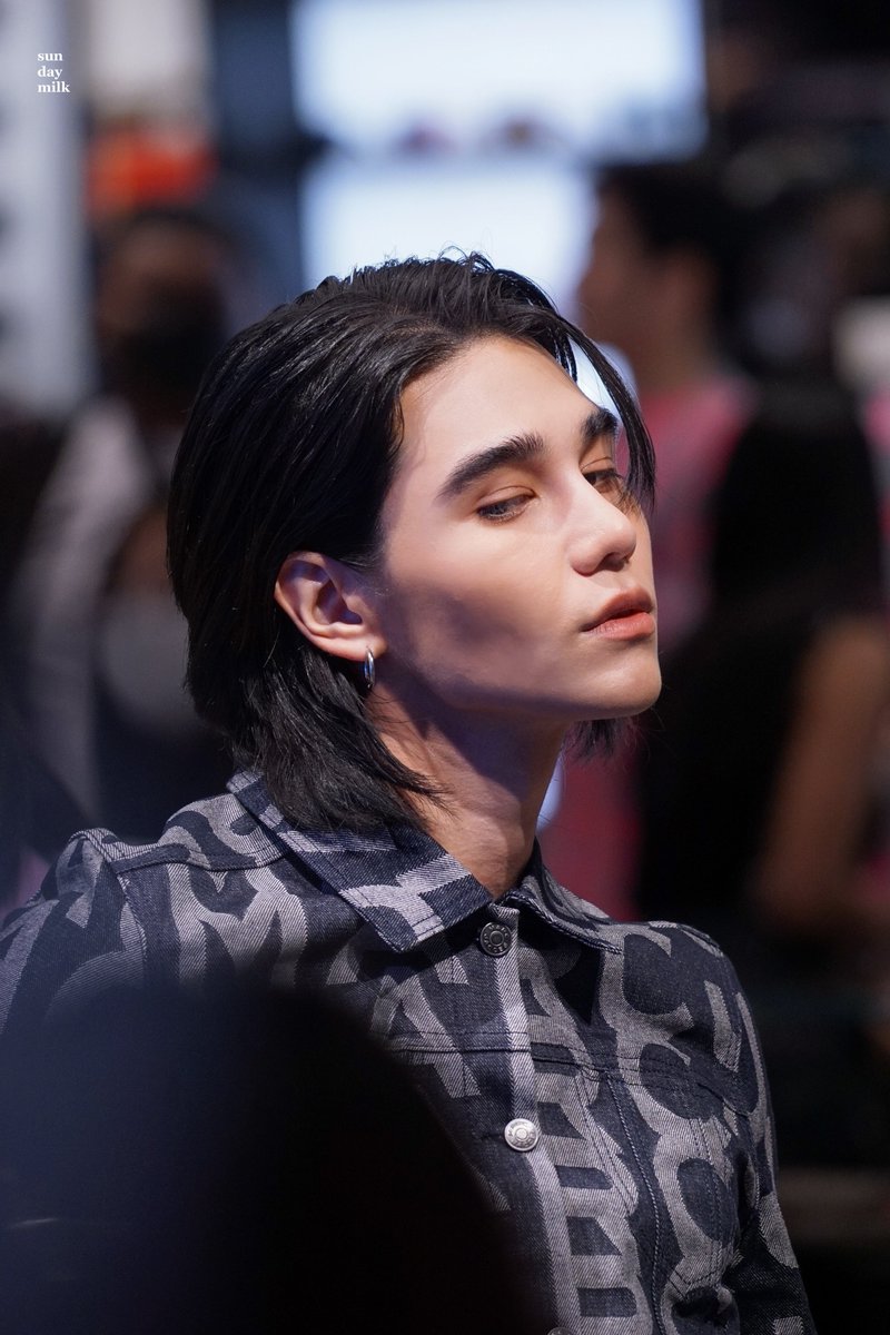 _sundaymilk's tweet photo. :) 
@jeffsatur 
#JeffSatur 
#JeffSaturxMarcJacobs https://t.co/Pcyw8vVpJY