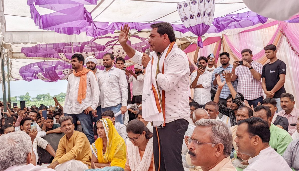 NareshMeena__'s tweet photo. निवाई,
भाई हनुमान को न्याय दिलाने के लिए उमड़ा जनसैलाब! https://t.co/HfK89ET8kV