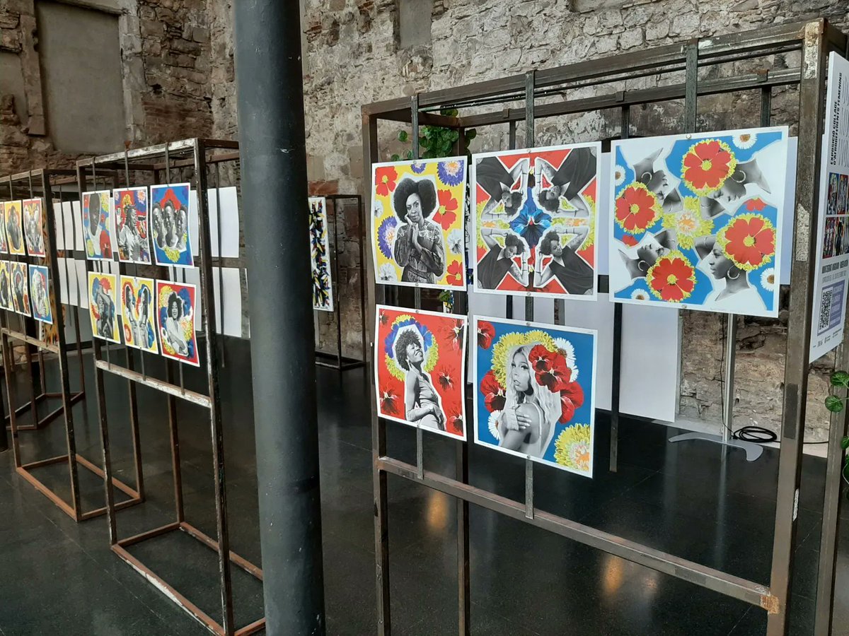 ConventAgusti's tweet photo. Ja podeu venir a veure l'exposició de #MontseAnguiano i #RubenAnton, DONA MUJER WOMAN, al hall de Plaça Acadèmia @ConventAgusti fins el 30/9.
O també venir-hi demà per la inauguració a les 19'30!! 😁 https://t.co/LkLwdQ1Nqd