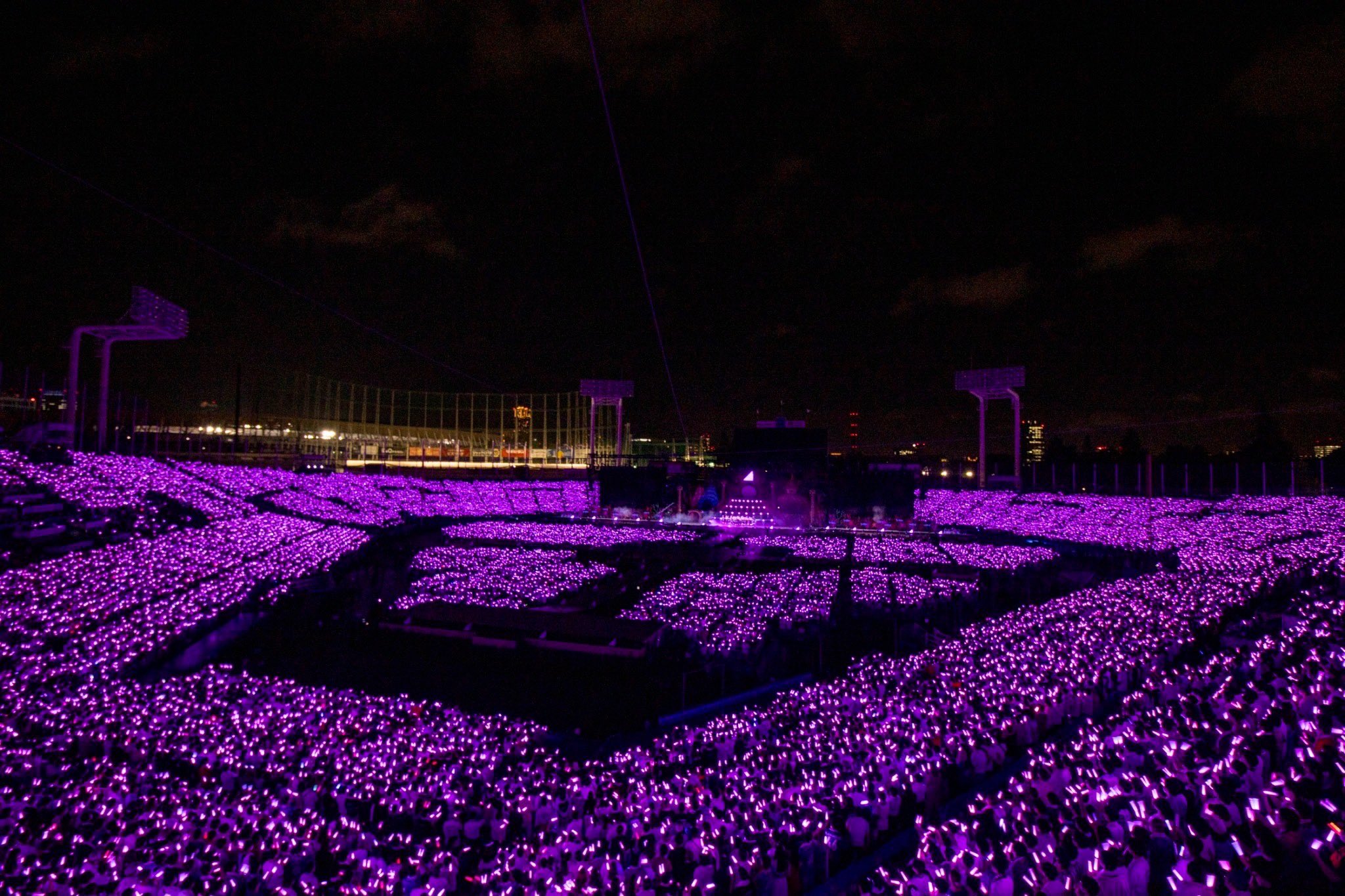 明治神宮野球場 公式 乃木坂46 真夏の全国ツアー22 8 29 31まで3日間に渡り 乃木坂46 真夏の全国ツアー22 が開催されました 3年ぶりに開催された神宮球場でのライブ 3日間スタンドは様々なカラーに彩られたました Nogizaka46