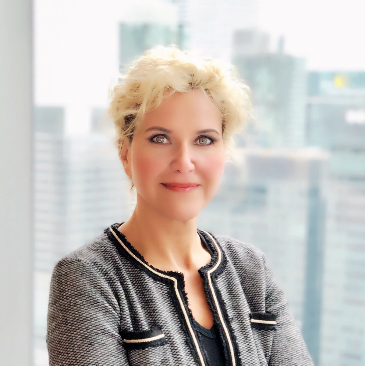 OracleHosp's tweet image. Tanya Pratt outlines four hidden costs of keeping #hospitality systems on-premises in @HotelBusiness: 
social.ora.cl/6015MzWK7
#OPERACloud #CloudPMS