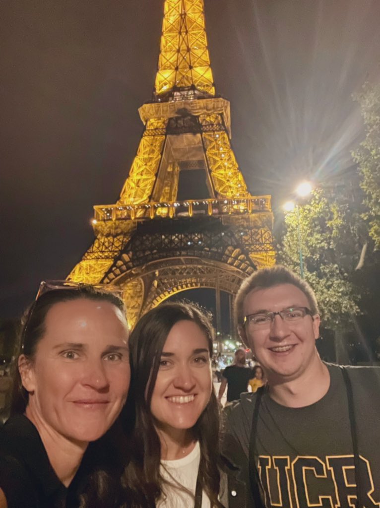 anilak_99's tweet image. The KIND Lab is à #Flux2022! Come check out some of our new work on functional connectivity during emotion processing (1-B-52),fear generalization (2-B-245), &amp;amp; effects of ethnic-racial discrimination on GMV (2-G-312),&amp;amp; WM microstructure (2-B-260) in underrepresented Latina youth.