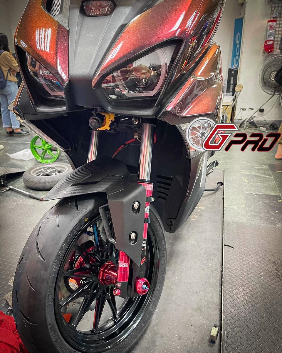 G_protech's tweet photo. Featuring our brand new development, the GT 12 Wheel, it’s so mesmerizing that you would spend the whole day watching them.
.
Get yours now!!!
.
________________
Like - Follow - Share
________________
.
#yamahaforce #yamahaforce155 #SYM #jetsl #jets #jets125 #jetsclub #Nmax https://t.co/0SHkUZEXRl