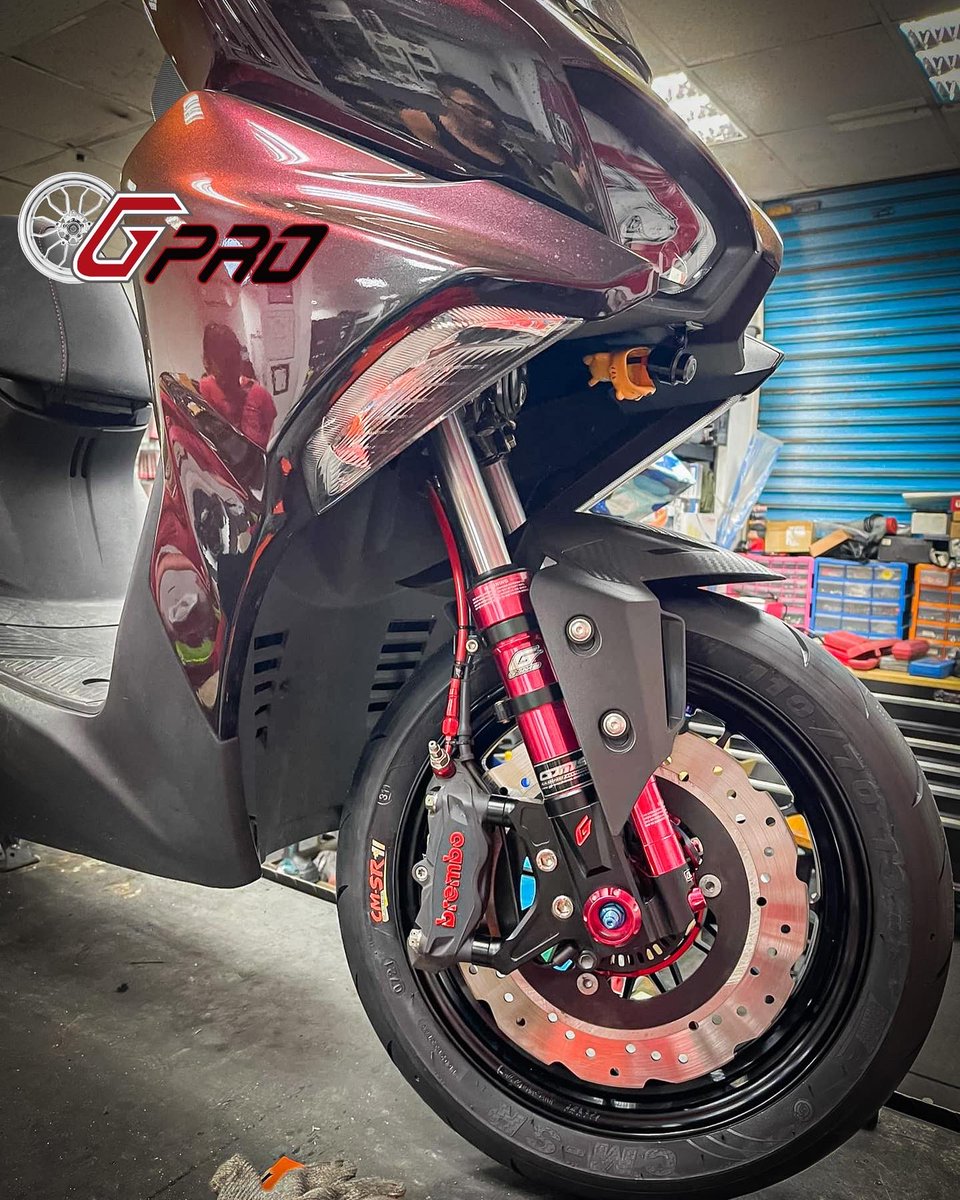 G_protech's tweet photo. Featuring our brand new development, the GT 12 Wheel, it’s so mesmerizing that you would spend the whole day watching them.
.
Get yours now!!!
.
________________
Like - Follow - Share
________________
.
#yamahaforce #yamahaforce155 #SYM #jetsl #jets #jets125 #jetsclub #Nmax https://t.co/0SHkUZEXRl