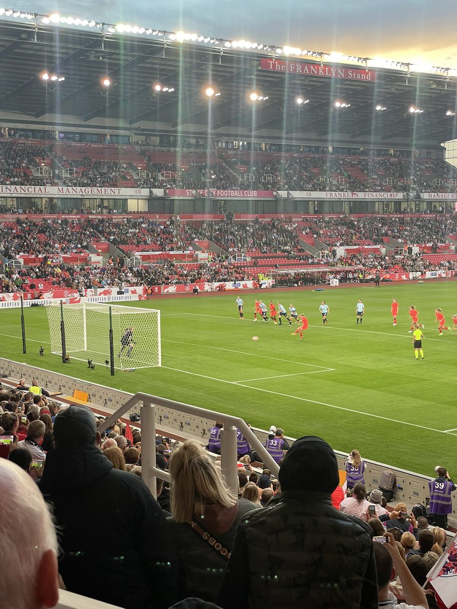 DeeRachel10's tweet photo. Great atmosphere and great game last night @Lionesses #worldcup2023 #WSL #englandwomen https://t.co/cFCOThyO6I