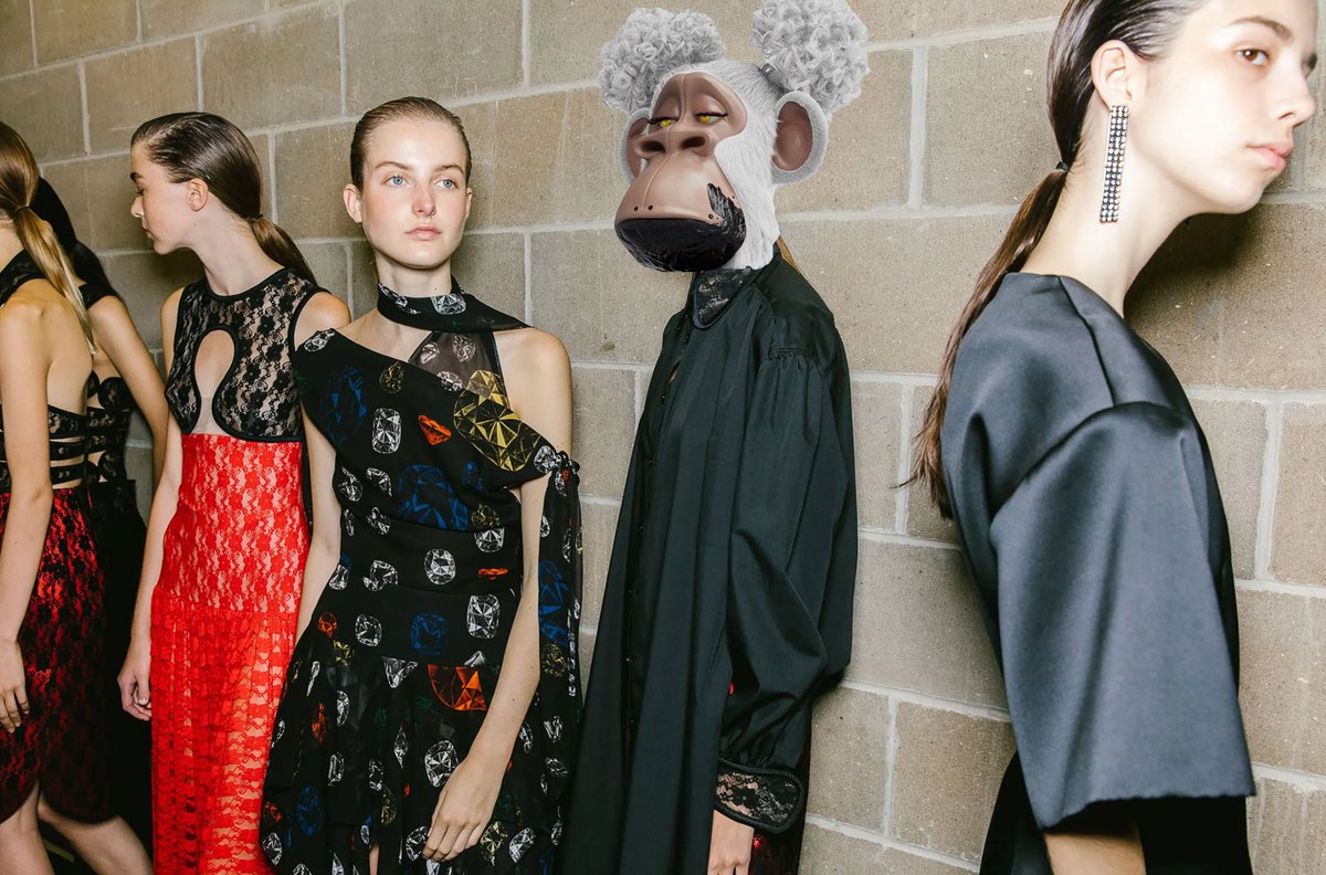 My HAPEs can’t make it to fashion week this year so I brought #fashionweek to <a href="/HAPEsocial/">I Iape®</a>. What do you think about my | models |ape? 😎

Thanks <a href="/alienne_sophie/">alienne</a> for these #Vogue edits! 💃