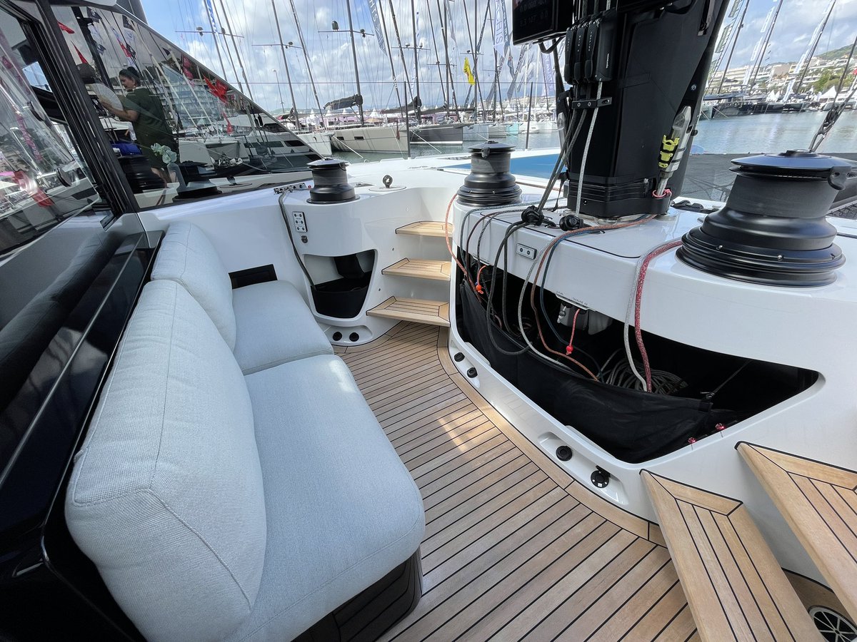 SamRFortescue's tweet photo. Enjoyed a tour of the fifth #Gunboat68 in #Cannes. with its rotating mast, quarter racing seats and forward cockpit. It’s a €10m toy that would buy a lot of thrills up to 30kn+. @YachtingCannes https://t.co/mMDfvMy5Zi