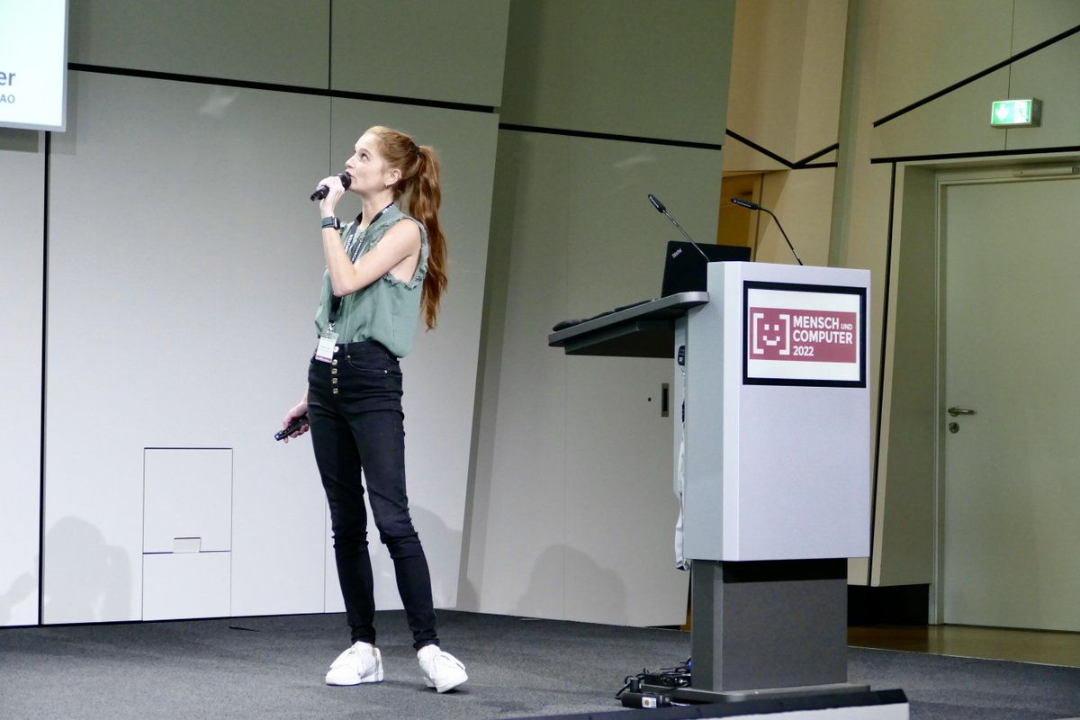 The last and 6th session "Usability and User Experience" for #MuC2022 hosted by session chair Eike Langbehn (<a href="/k_lngbhn/">eike</a>) with intersting works of Linda Graf, Katharina Lingelbach (<a href="/kathlin_42/">Katharina Lingelbach</a>), David Halbhuber (@DavidHalbhuber), Marie Goetz, Yong Ma and Karola Marky (<a href="/yon_ju_ni/">Karola Marky</a>)