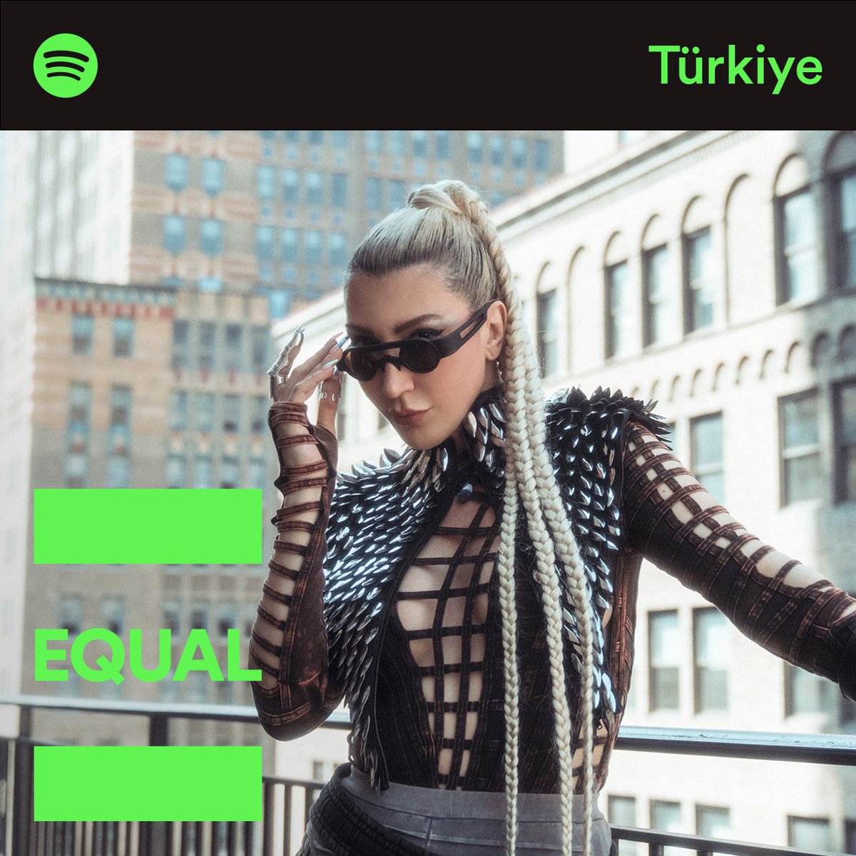 Hande Yener, kendi modern distopyasının kahramanı olduğu yeni şarkısı İyi Ya'yla şimdi de EQUAL Türkiye listesinin kahramanı.  ⭐ <a href="/handeyener/">Hande Yener</a> spoti.fi/3x1VozN
