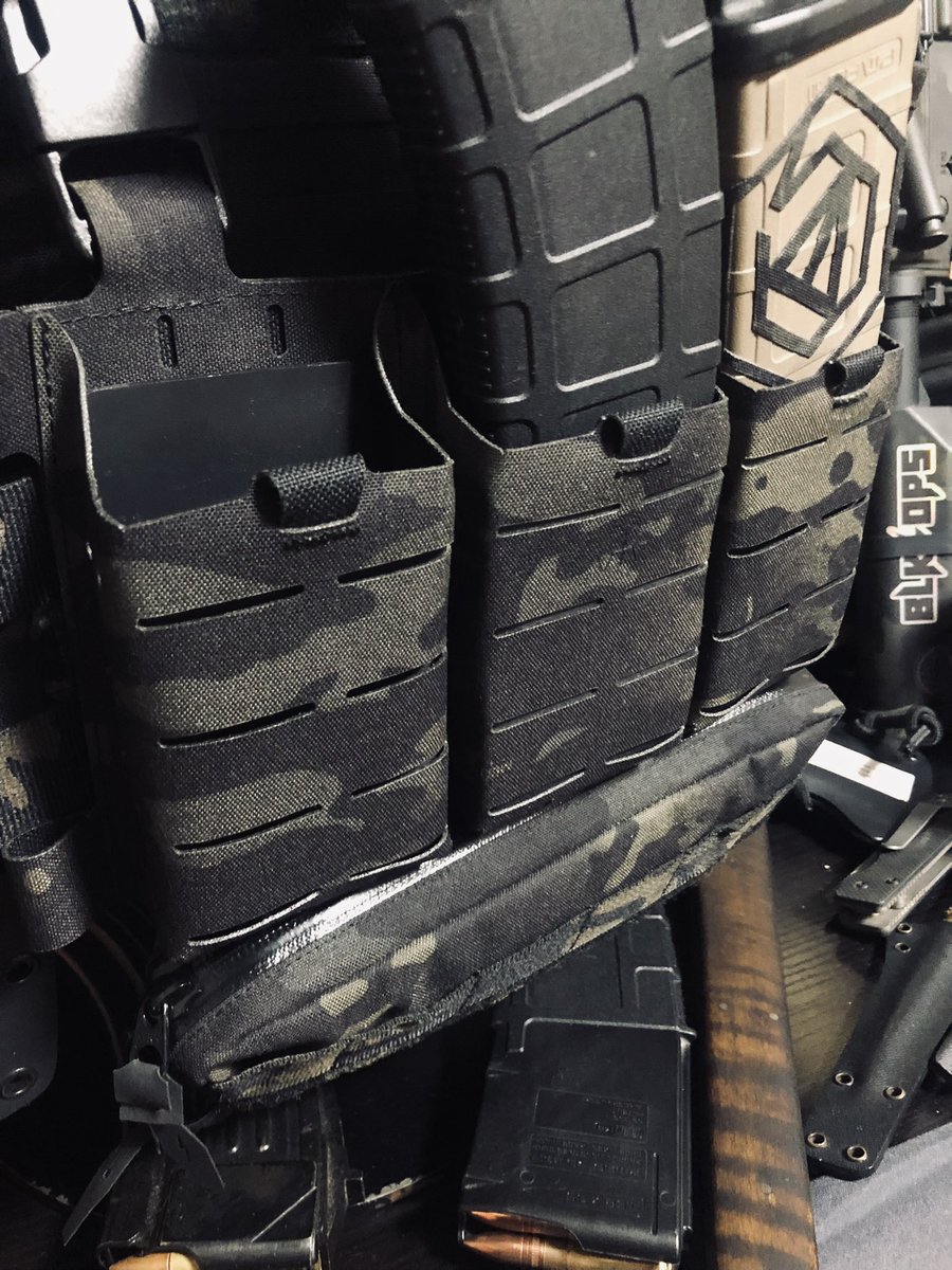VtgShop's tweet photo. BOSSのVPC-G1 →https://t.co/z6HUrS4GO0のコアもKMI3→ https://t.co/PannZu4WOX に更新されてます😎

まぁ当たり前か😅

#volktacticalgear #myvpc https://t.co/9Z8ULYHgkS