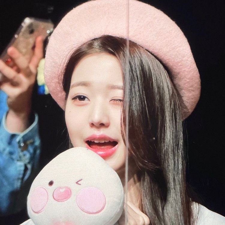 dearyata's tweet photo. 🍑 🍑 https://t.co/nnHKqnapYU