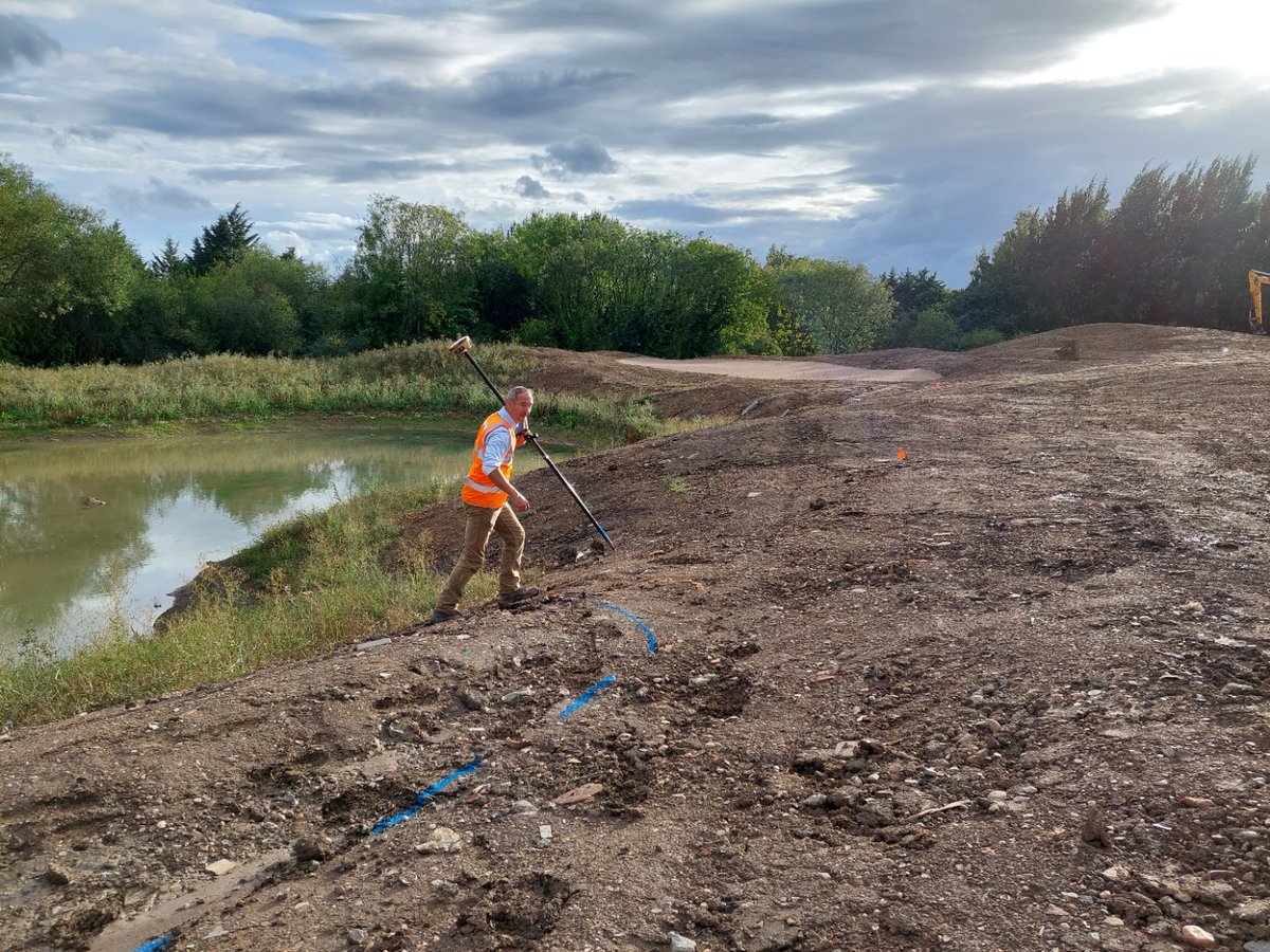 Big thanks to Charlie Greasley and his team for working late yesterday evening to make some fin#juniorgolfcourse the shaping of the new junior par 3 course. #steveritsongolfarchitect #golfcoursearchitect  #sustainablegolfdesign #golfrangedesign #juniorgolfcourse