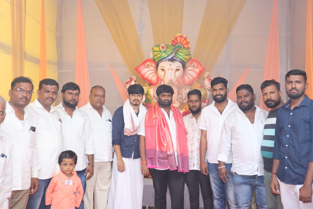 TSR4BJPIndia's tweet photo. మార్కండేయ నగర్ లో జరిగిన వినాయకుని పూజ కార్యక్రమంలో పాల్గొనడం జరిగింది.
#ganeshpooja #anadanam #thoakalasrinivasreddy #mailerdevpally #BJP4IND #Hyderabad #BJPTelangana https://t.co/mfrriVf822