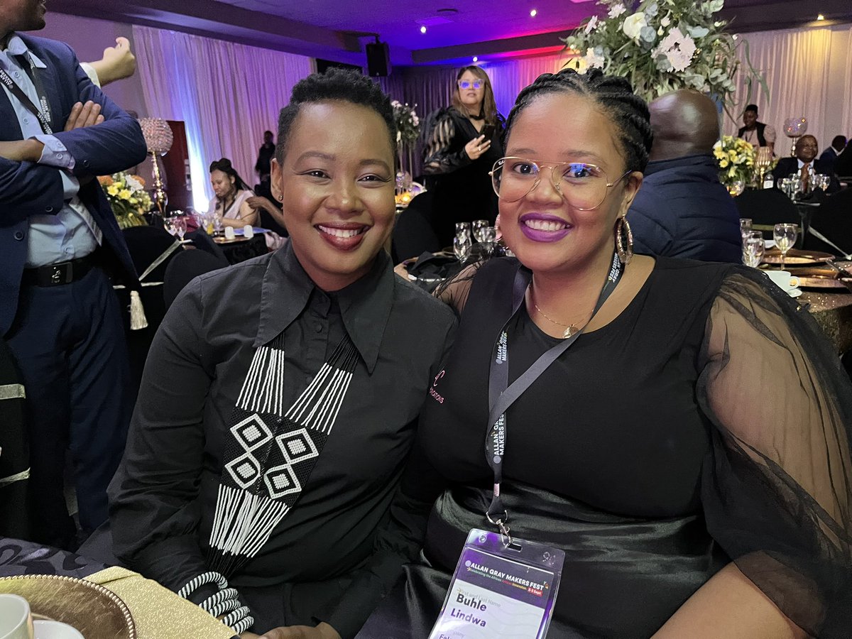 Buhlelindwa's tweet photo. My Minister, thank you for your support @stellarated 🫶🏽
I’m so excited for @lindwacom new business season 🙌🏽
#Implantednotburied #lindwacommunications #allangraymakers #inspireafrica https://t.co/KqWP6BE3PT