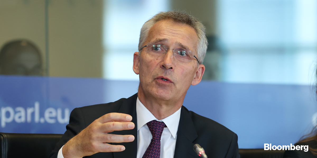 NATO Secretary General Jens Stoltenberg says the war in Ukraine is "entering a critical phase," warning that members of the military alliance could face "energy cuts, disruptions and perhaps even civil unrest" during a testing winter

Latest updates: trib.al/hPtl1Op