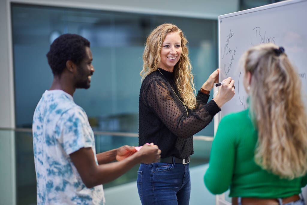 Wat kun je van TLN verwachten bij het inspelen op de richtinggevende uitspraken in de nieuwe <a href="/HU_Utrecht/">Hogeschool Utrecht (inactief)</a>  visie op onderwijs &amp; onderzoek? En t.a.v. ondersteuning op actuele thema's bij voorbereiding van hbo-professionals op de dynamische beroepspraktijk? husite.nl/tln/hu-visie-o…