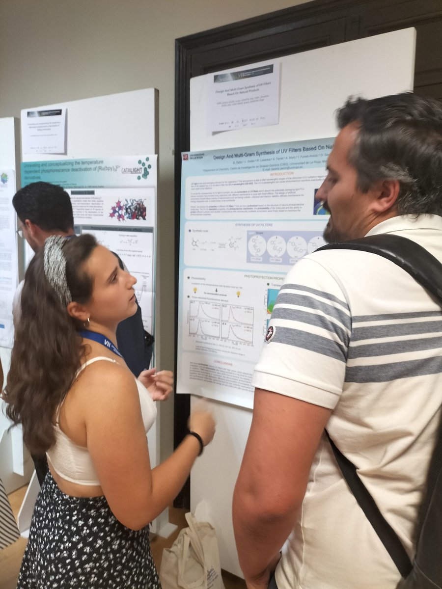 Our member <a href="/beatriz_penin/">Beatriz Peñín</a> presenting some of our results on sunscreens.

<a href="/GrufoRSEQ/">GRUFO-RSEQ</a>