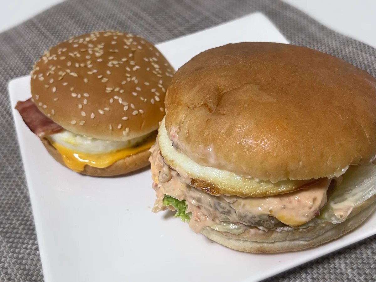 言わなくてもわかる？マクドナルドととコメダ珈琲店のハンバーガー！
