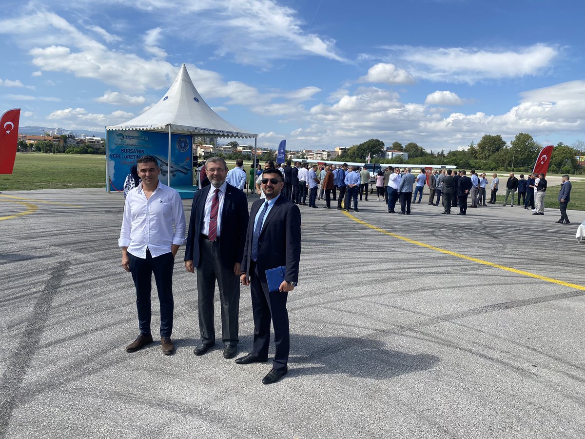AhmetKhan's tweet photo. #BASDEC (Bursa Hav. Ve Savunma San.) üyemiz @ucaksan_aero yeni yerli sivil uçağı #Troy2000 ‘ın lansmanına katıldık. Yolu açık olsun İnşaAllah.  @BursaTSO @TEI_TUSAS @BaykarTech @guhemas https://t.co/GdXtPk9NFi