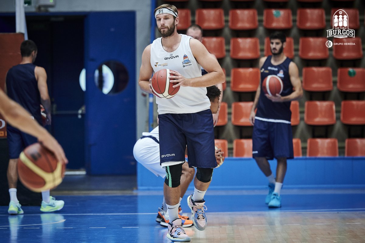 SanPabloBurgos's tweet photo. La #PretemporadaSPB de @CalvinHermanson. 📸

#CaminoDeVuelta 💙 https://t.co/eqzSbBLGfW