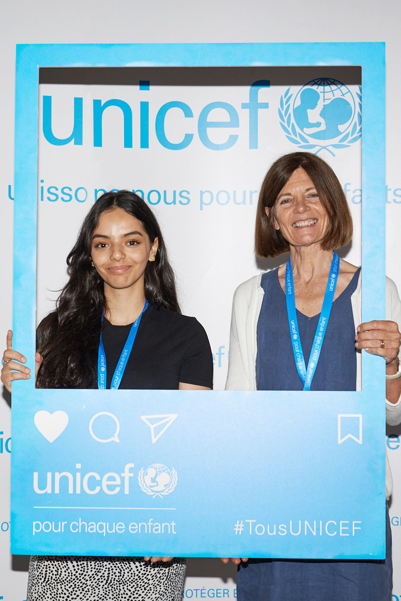UNICEF_france's tweet photo. En cette #Rentree2022, nous rendons hommage aux milliers de bénévoles qui incarnent l’UNICEF au quotidien et changent la donne #PourChaqueEnfant 
Découvrez comment vos talents peuvent aider à faire avancer les droits de l'enfant 👉 https://t.co/MfmEG4hdnP 
#TousUNICEF https://t.co/eKUrQl3kvY