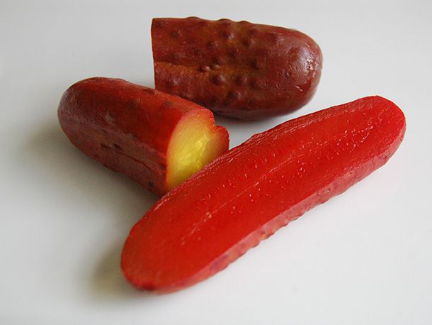 RegionalUSFood's tweet photo. Koolickles or Kool-Aid dills –– dill pickles soaked in Kool-Aid (Mississippi delta) https://t.co/xRSsRt49Oo