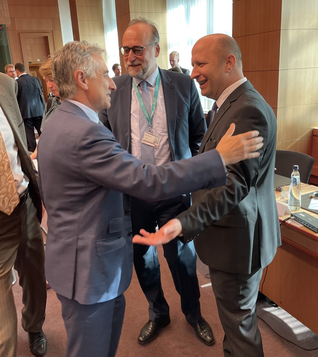 SLOtoEU's tweet image. Warm welcome to our new DPR David Brozina. Busy #CRPI meeting ahead of us as preparations of the extraordinary energy Council are on the agenda. #TTE #Energy @EU2022_CZ