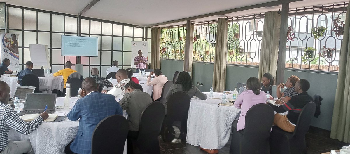 AnchorsUg's tweet photo. "Most community Monitoring tools are not so much focusing on the adolescent health"- Ayebale Godfrey - Consultant. This frame comes in handy.
@arafat_kabugo @EaglesYouthDev1 @cehurduganda @RonnieReagan24 @AhumuzaRona @RHUganda https://t.co/hY1xO3fuOF