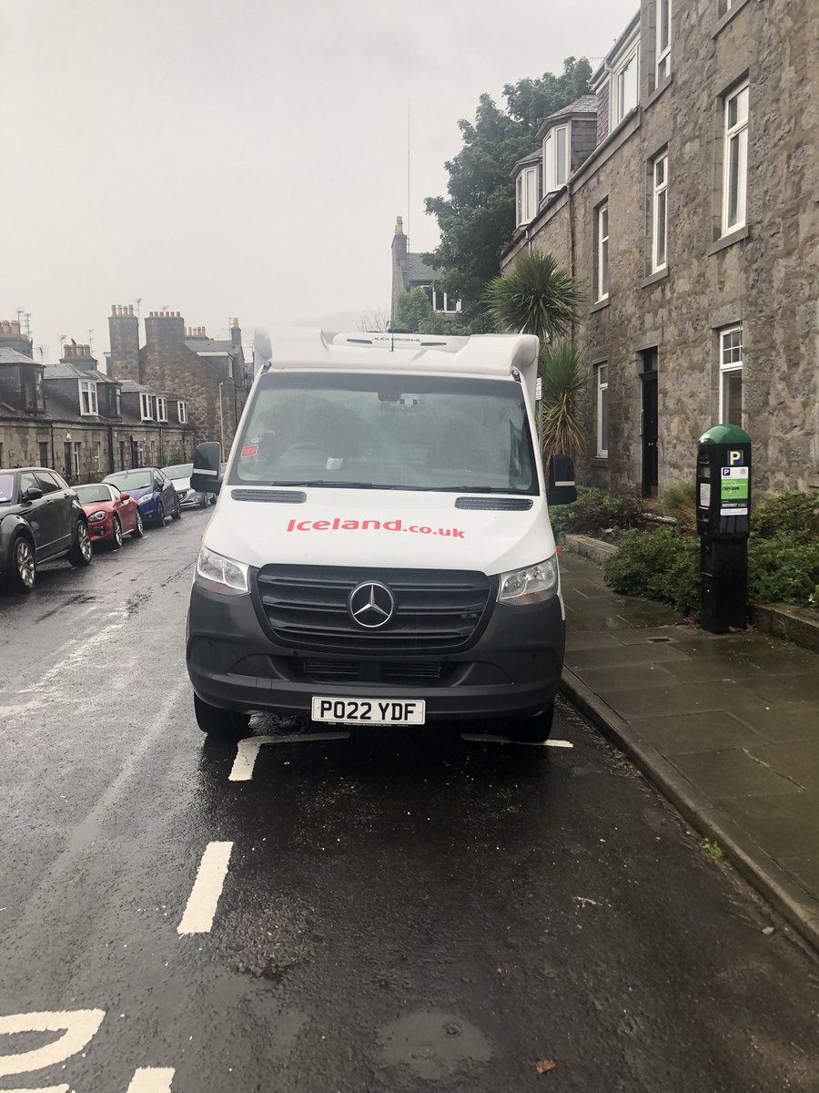 JillBlackadder's tweet photo. @IcelandFoods I would like to make a complaint please; how best do I do this? It’s in relation to one of ur delivery drivers (Aberdeen) parking in a disabled bay this morning 7/9/22. Unacceptable. https://t.co/Y53bD4aAhz