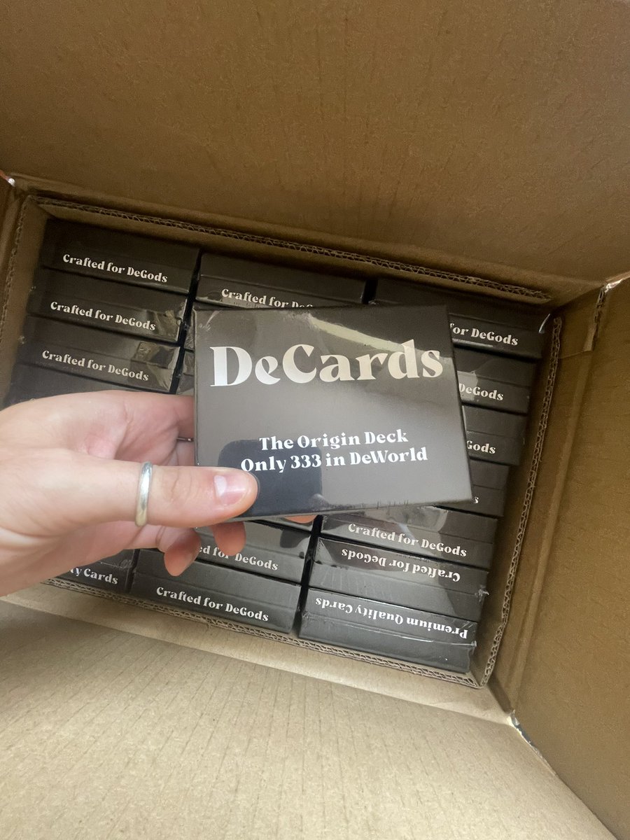 DeC00rds (33.3%) tweet media