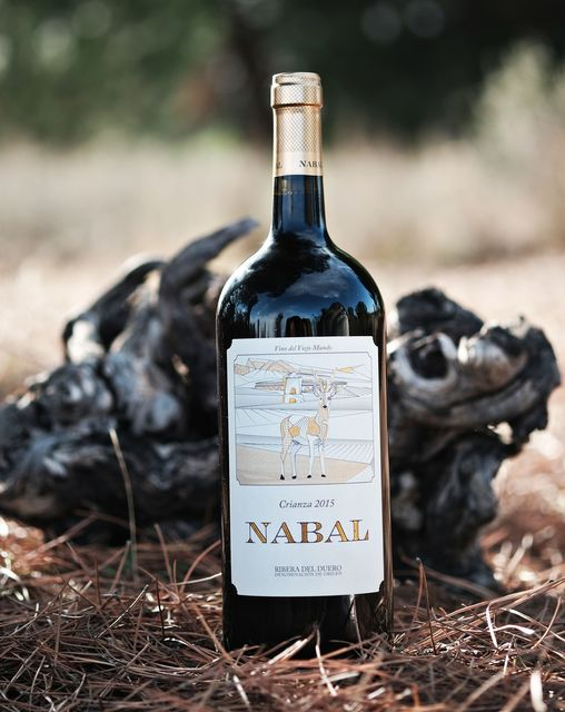 BodegasNabal's tweet photo. Cuando un vino es único y especial, mejor disfrutarlo en grandes formatos. 2015, una cosecha que pasará a la historia en Bodegas Nabal.
#Nabal #BodegasNabal #vino #magnum #wine #winelover #riberadelduero #momentosquesabenanabal https://t.co/p4jxyGmUVg