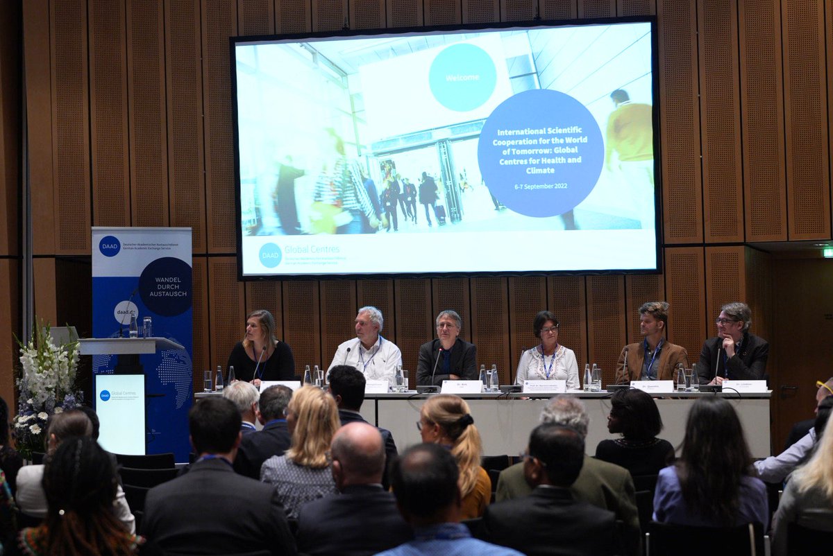 DAAD_Germany's tweet photo. One Health, One Planet: Starting day 2 of our conference by bridging global health and climate change, looking for even more synergies. #DAADGlobalCentres #DAADClimate #OneHealth https://t.co/zKu51VnE0A