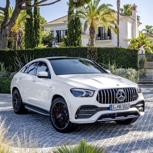 manbox_co_za's tweet photo. Pick 1 gents. Let us know which one you would love to own in the comments below. 

#manbox #buildongbettermen #cars #supercars #luxurycars #carfanatic #fancycar https://t.co/emjh5frhPZ