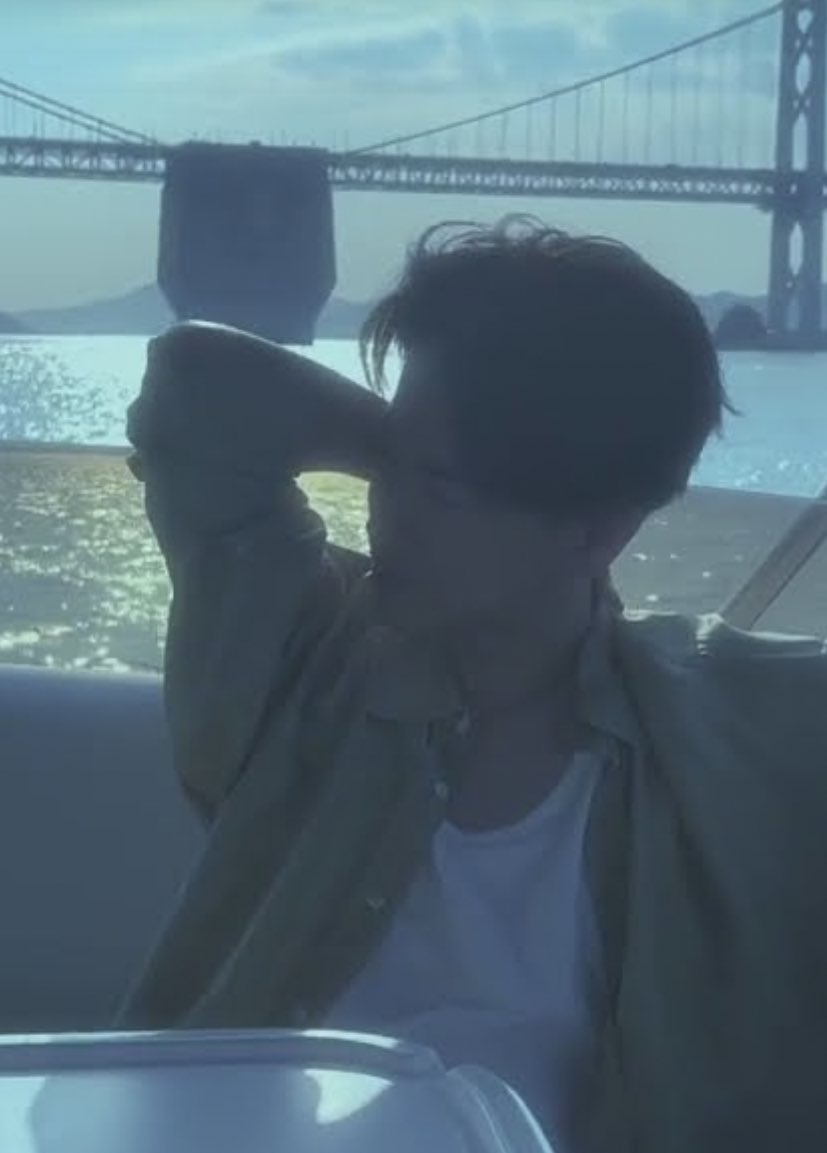 takerukanchan's tweet image. 逆光でほぼ顔見えてないのに、ダダ漏れる色気(ง♥Д♥)งｷｭﾝｷｭﾝｼﾃｷﾏｼﾀｱﾞｱﾞｱﾞｱﾞｱﾞ
連日ありがとうございます😊
潤います♡♡
#佐藤健
#佐藤健YouTube
#佐藤健2023カレンダー