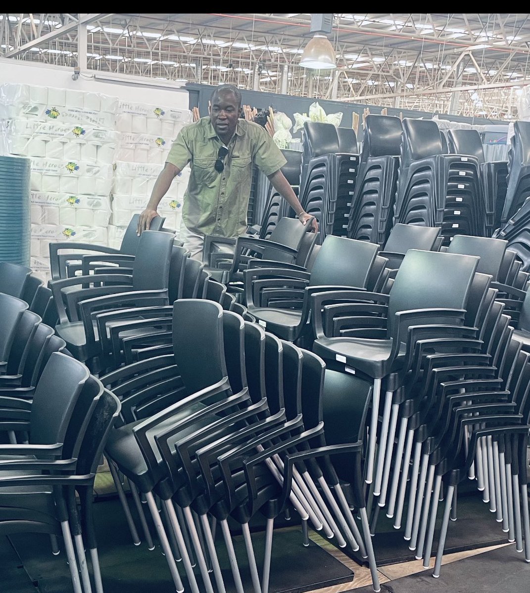 Shipululo's tweet photo. Dear 🇳🇦
Usakos Secondary School wrote to us seeking assistance with 190 Chairs for their HOSTEL. Through the AR FOUNDATION we were able to hustle and secure 100 Chairs for our children to be DELIVERED this FRIDAY. We will “Hasela Pee” for the 90 more. Thank YOU PLEASE 🤙🏿🙌🏿💪🏿🤘🏿 https://t.co/YDGoiyeRHS