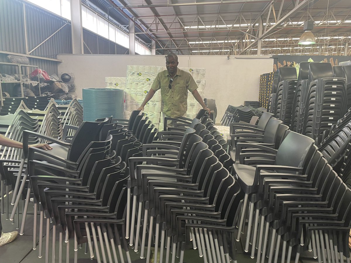 Dear 🇳🇦
Usakos Secondary School wrote to us seeking assistance with 190 Chairs for their HOSTEL. Through the AR FOUNDATION we were able to hustle and secure 100 Chairs for our children to be DELIVERED this FRIDAY. We will “Hasela Pee” for the 90 more. Thank YOU PLEASE 🤙🏿🙌🏿💪🏿🤘🏿
