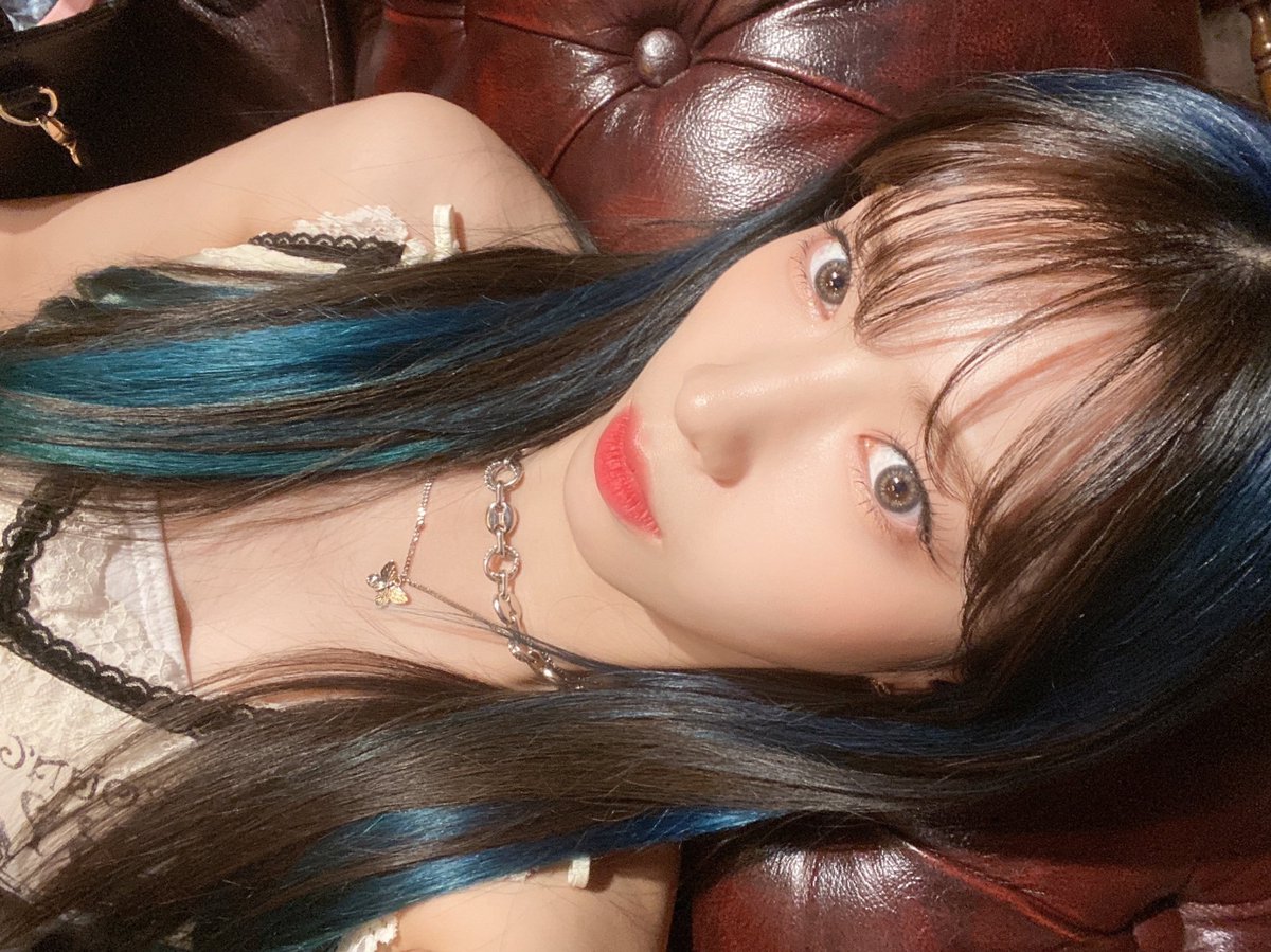 ropunwv's tweet photo. Trans :

see you at Show Champion 🤎🔱💙🖤 https://t.co/qq93e0QX5r