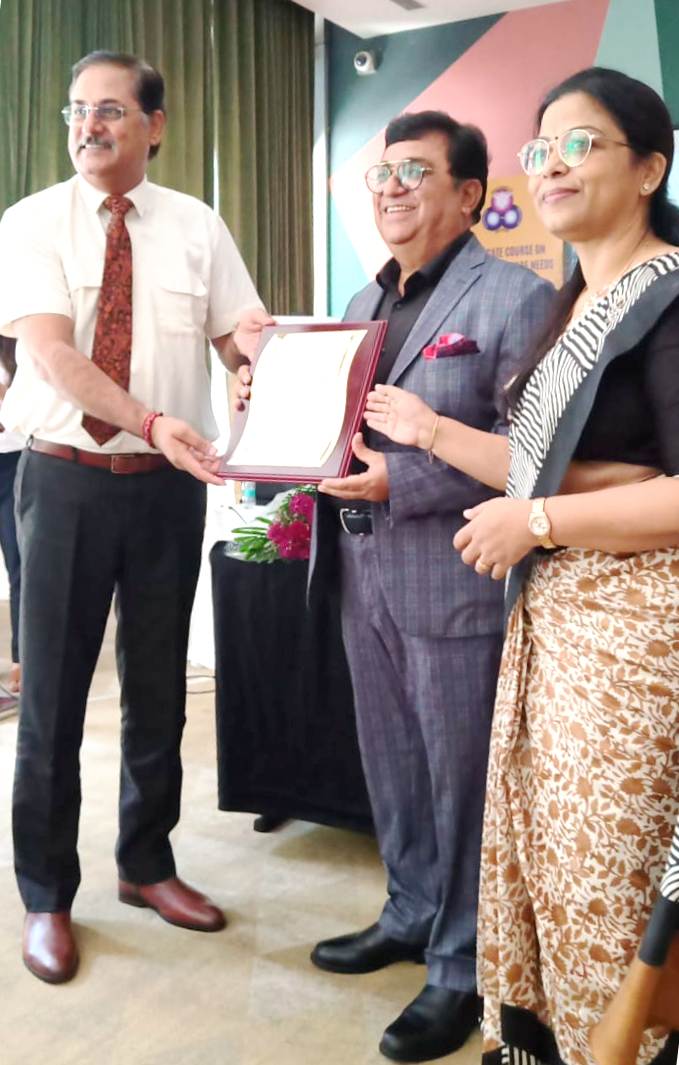 ProfMaheshVerma's tweet photo. It was an immense delight to address as a Chief Guest at the inauguration ceremony of the Certificate Course 'Special Health Care Needs in Dentistry'-Module II by the Indian Society of Pedodontics and Preventive Dentistry in New Delhi.
#ISPPD #Inauguration #Ceremony #ChiefGuest https://t.co/zypf6q4Vg2