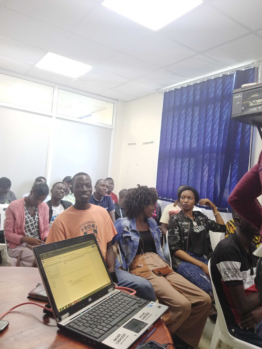EasyMatatu's tweet photo. POV:
Training of new team members.
#EasyMatatuEasyRide
#EasyMatatuValuesYou https://t.co/WuVyFYTWhz