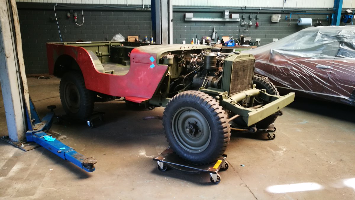 LEMA_Garage's tweet photo. Nach all der Zeit endlich wieder vereint. HOCHZEIT! 😄

#jeep #hotchkiss #restauration #oldtimer #kfz #kfzwerkstatt #karosserie #karosseriebau #engelskirchen #lemagarage #werkstatt https://t.co/cs2ZWVX05Q