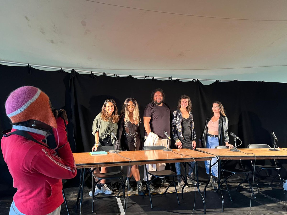 @ForwardsBristol
🤩
What an honour to be part of the panel on 'Making Bristol a sex positive city'. Hosted by journalist Prianka Ravel. Panel included @EuellaIsis from Rising Arts, Matt from @BrookCharity, Amélie from @BristolSWC @afrenchstripper
& Jess Herman @Sexhealthcircus