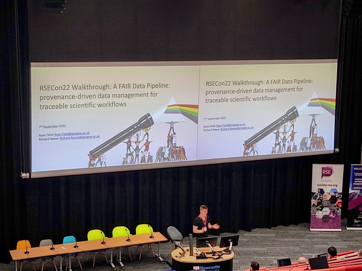 #RSECon22 <a href="/Ryan_J_Field/">Ryan J Field</a> presenting a walk-through of our work on the FAIR data pipeline, provenance-driven data management for traceable scientific workflows virtual.oxfordabstracts.com/#/event/public…