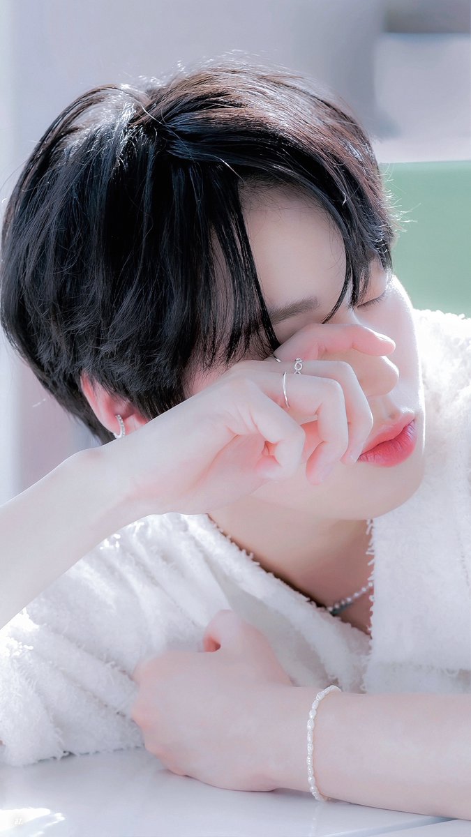 🌤🍏

#하성운 #HASUNGWOON