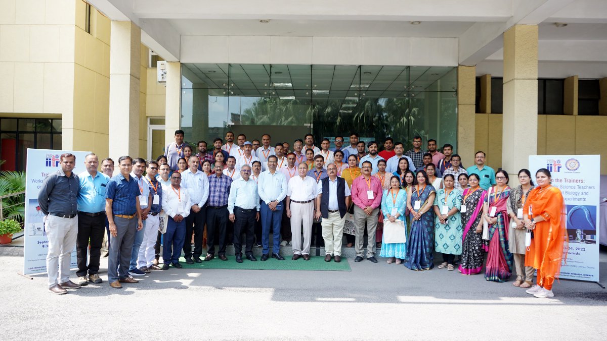 CSIR_IITR tweet picture