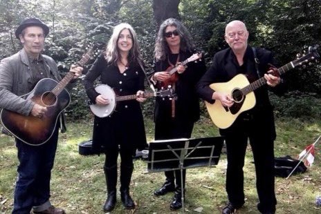 Join us for our last Friday Late of the season.

Gillywood bring us an evening of acoustic folk and country on Friday 16 September.

And don’t forget the stunning night time view of London all lit up!

Tickets and info: severndroogcastle.org.uk/whats-on.html