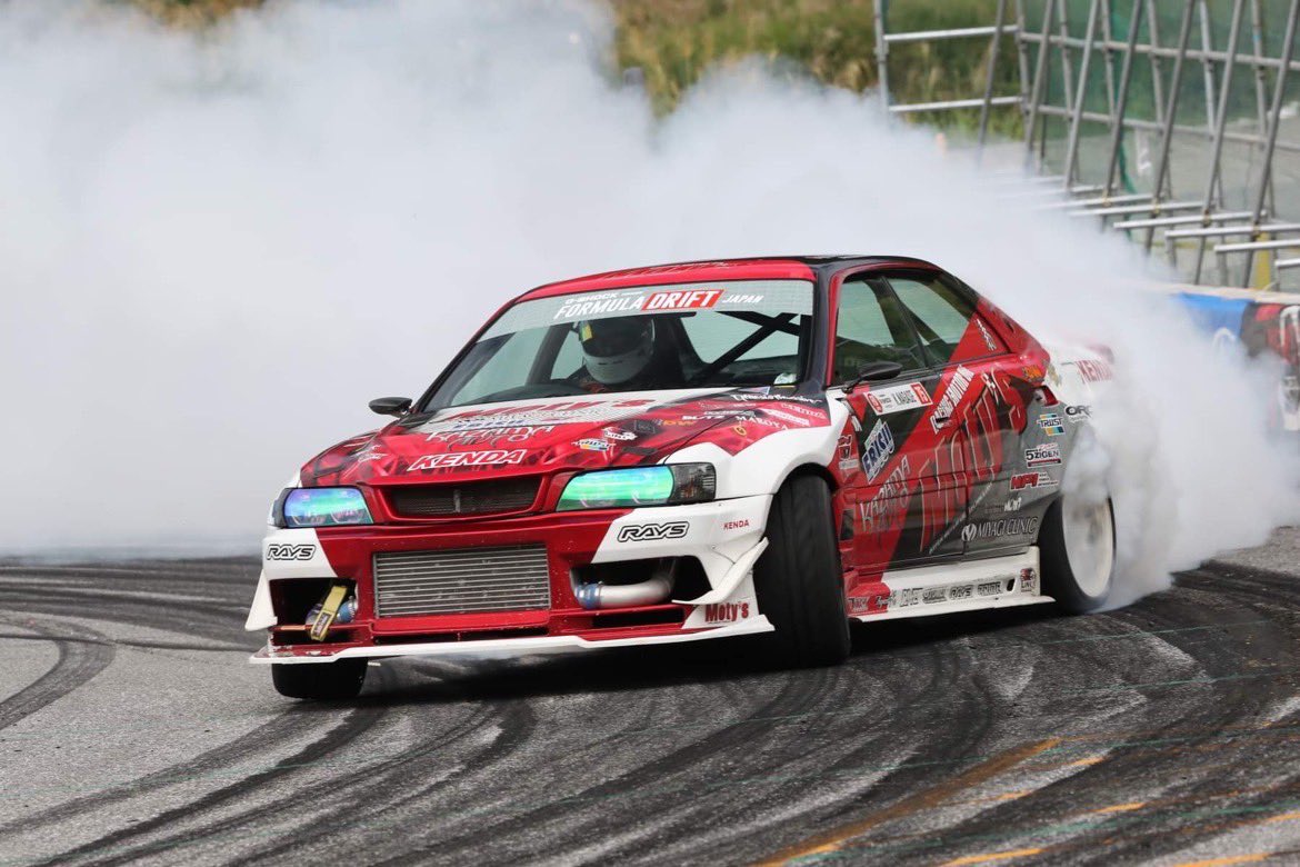 kojinagase0522's tweet photo. 次戦も頑張る💪
#formuladriftjapan
#kazamaauto
#kazamaautowithpowervehiclese
#powervehicles
#Motysoil
#KENDA
#dg5suspension
#saitorollcage
#agantk
#texmodify
#MAROYA
#FUTURA
#bride
#Projectμ
#rayswheels
#oguraclutch
#GCG
#enegydrinkkiiva
#greddytrust
#artfactory
#sard
#MURDER https://t.co/5oK6pJ3a1Y