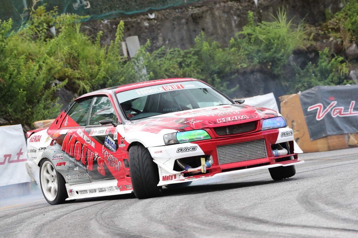 kojinagase0522's tweet photo. 次戦も頑張る💪
#formuladriftjapan
#kazamaauto
#kazamaautowithpowervehiclese
#powervehicles
#Motysoil
#KENDA
#dg5suspension
#saitorollcage
#agantk
#texmodify
#MAROYA
#FUTURA
#bride
#Projectμ
#rayswheels
#oguraclutch
#GCG
#enegydrinkkiiva
#greddytrust
#artfactory
#sard
#MURDER https://t.co/5oK6pJ3a1Y